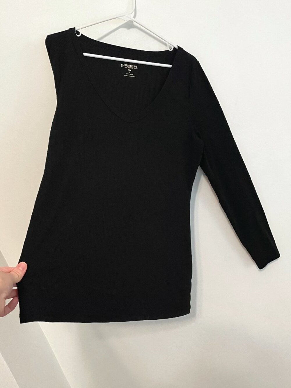 TORRID 1 Plus Size Ribbed V-Neck Top Solid Black Rib Long Sleeve Fitted Shirt 1X - Picture 12 of 16